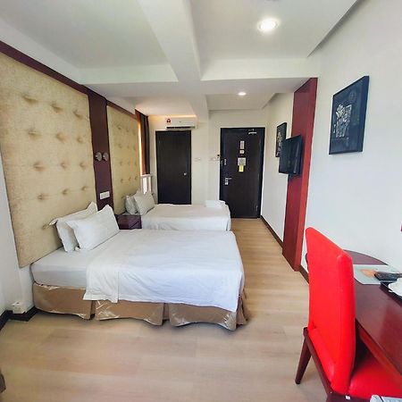 Celyn City Hotel Кота-Кинабалу Экстерьер фото