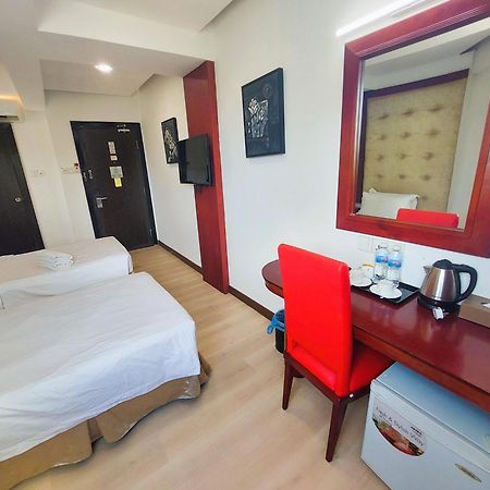 Celyn City Hotel Кота-Кинабалу Экстерьер фото