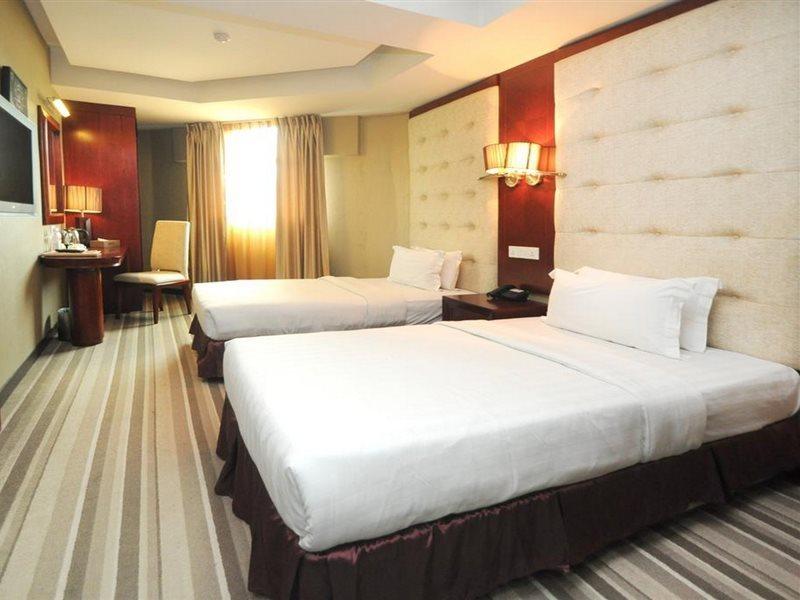 Celyn City Hotel Кота-Кинабалу Экстерьер фото
