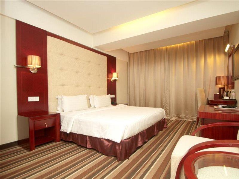Celyn City Hotel Кота-Кинабалу Экстерьер фото